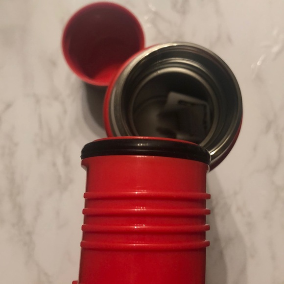 NWT Supreme Stanley Vacuum Insulated Bottle, 20 oz - Picture 10 of 12